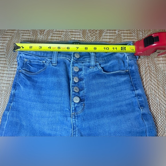 Gap Denim Women's Medium Wash Favorite High Waist Jegging,Size 8/29 Petite - Picture 5 of 9